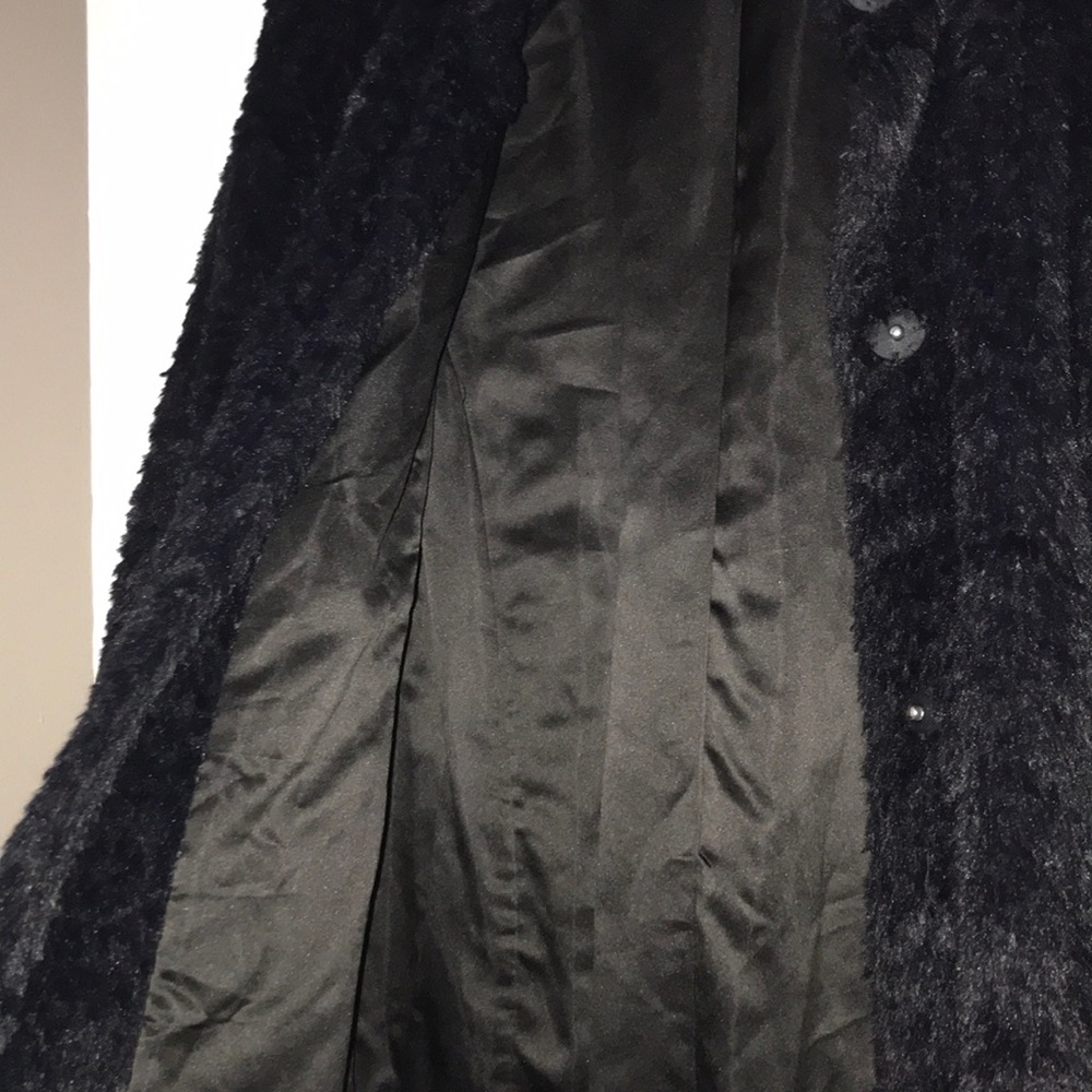 Black Fuzzy Jacket - Picture 4 of 6